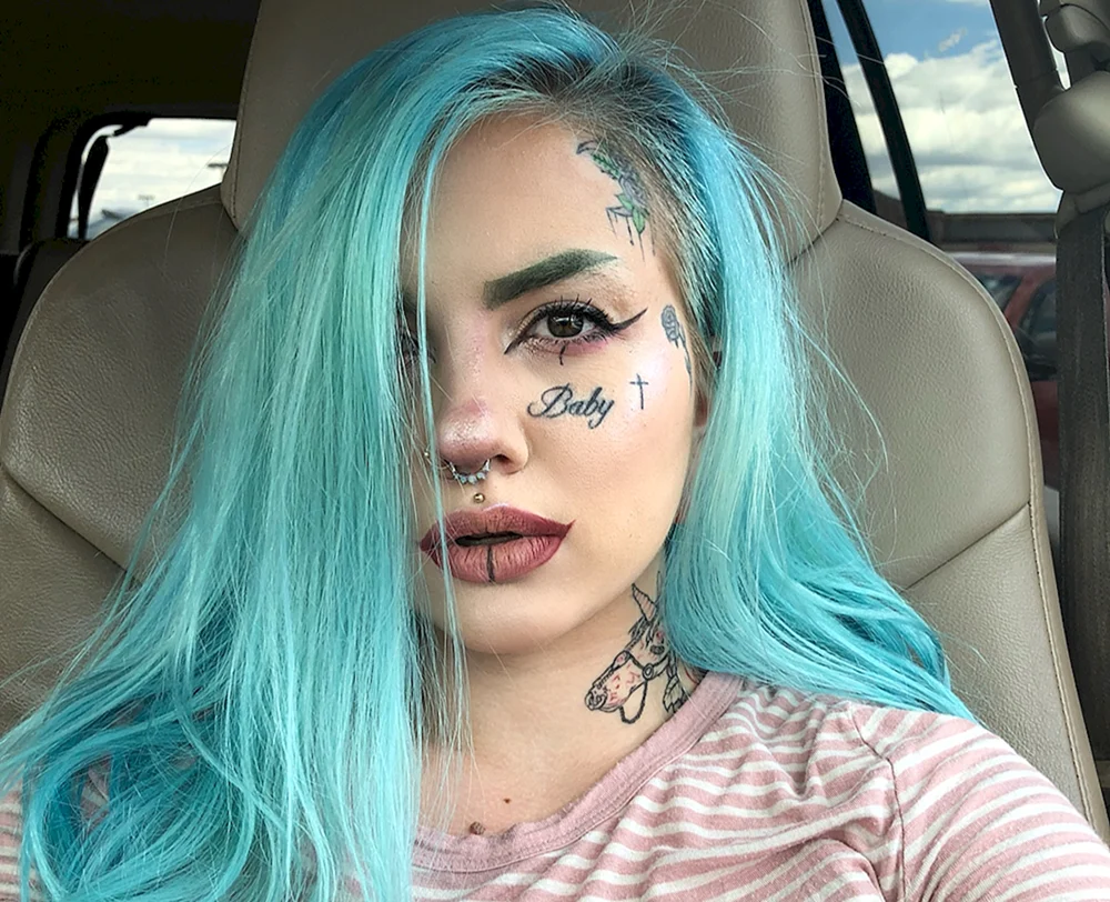 Baby goth певица