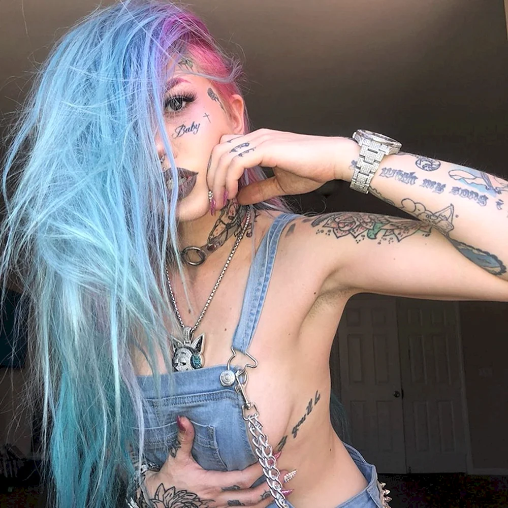 Baby goth певица