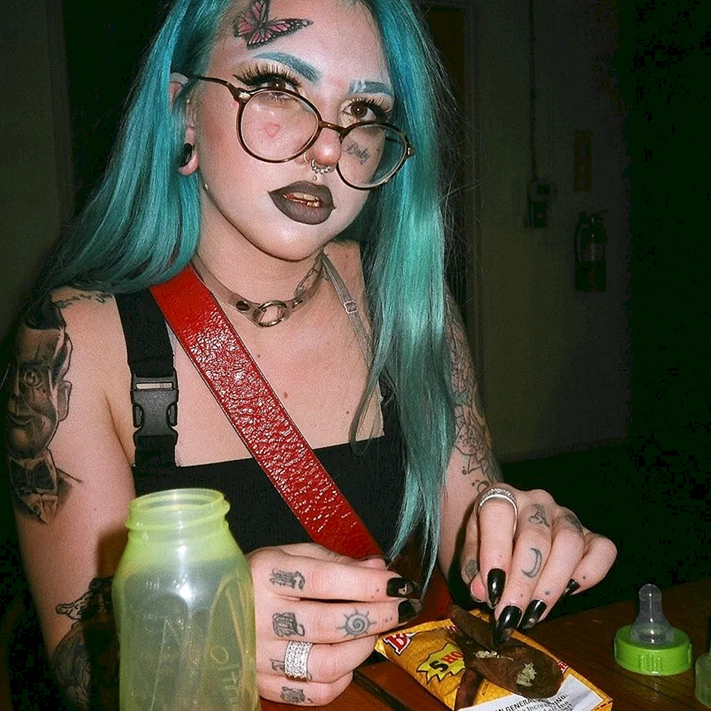 Baby goth певица