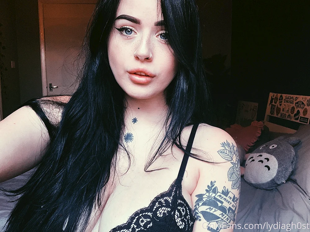 Bj Lydia Victoria