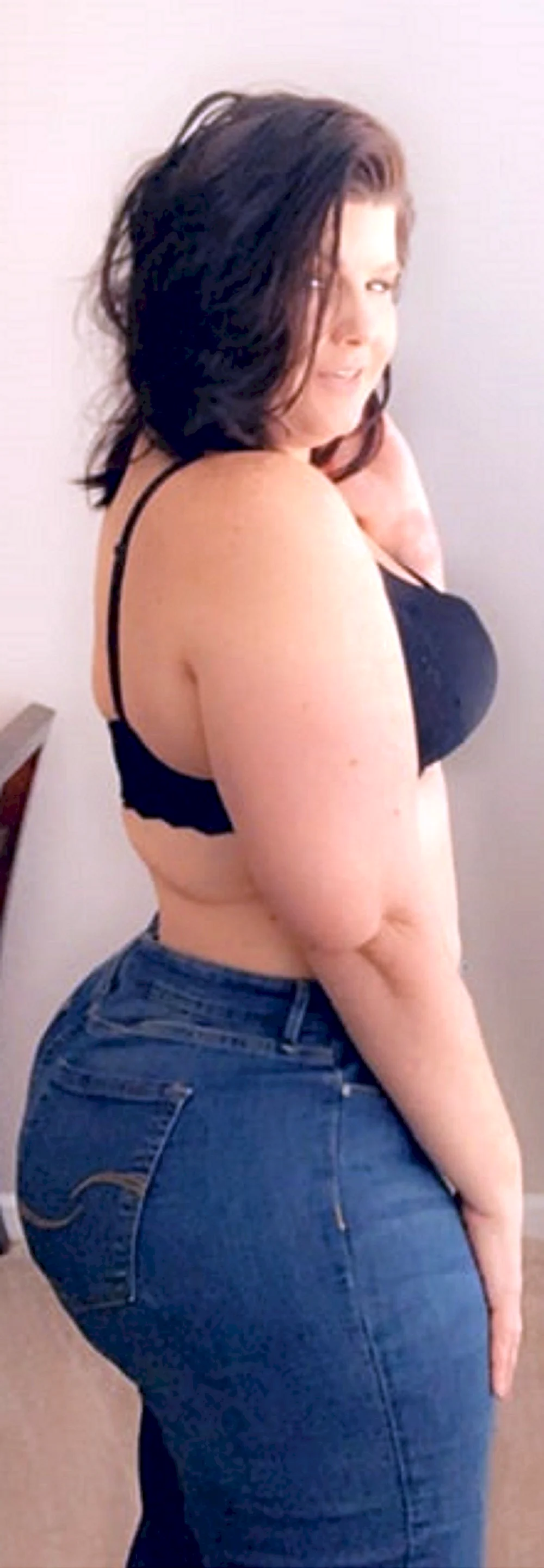 Crystal Mcbootay арабский женщина