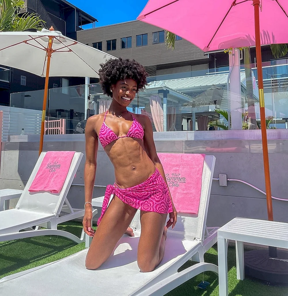 Danielle Cooper danicooppss