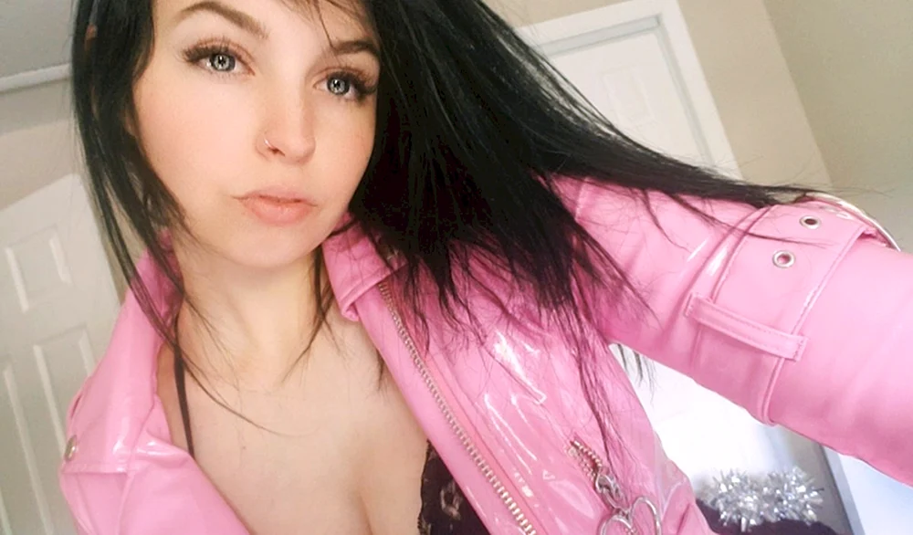 Dawn Willow горячее