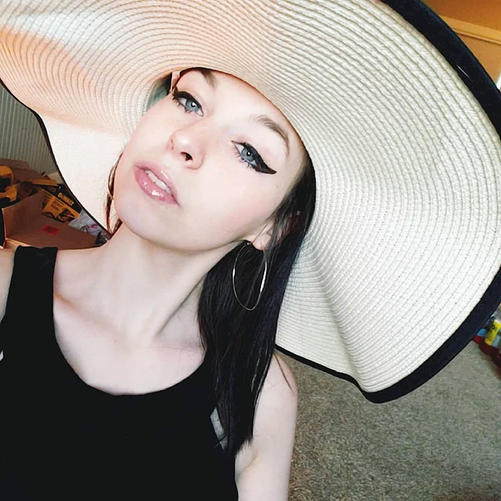 Dawn Willow selfie