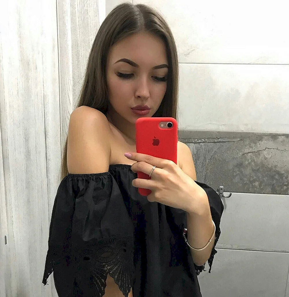 Екатерина Златова