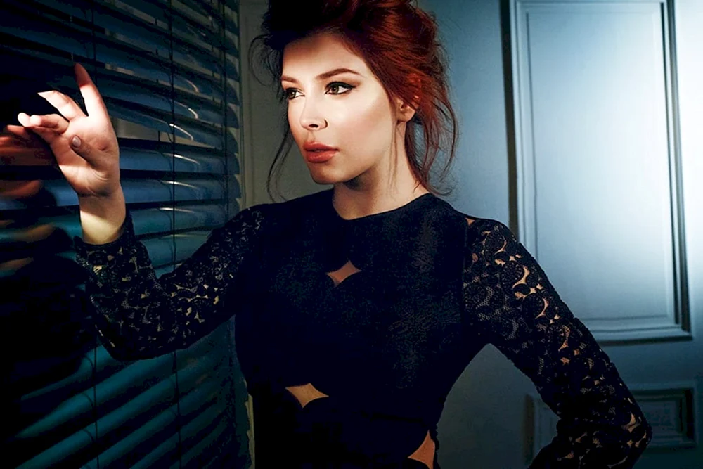 Elena Satine 2023