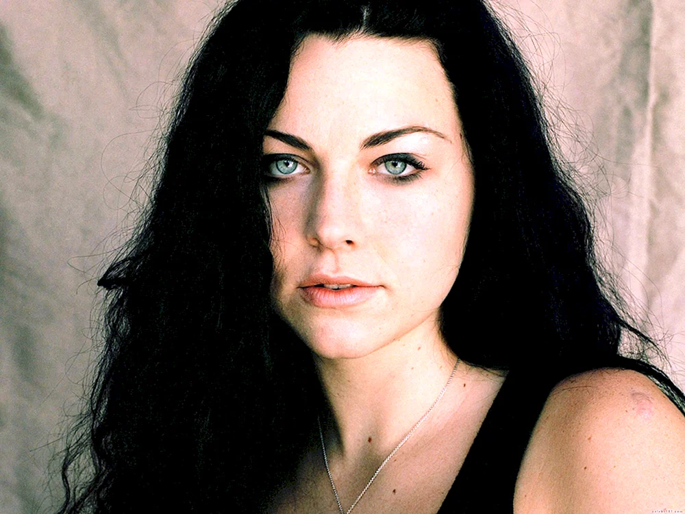 Эмили Evanescence