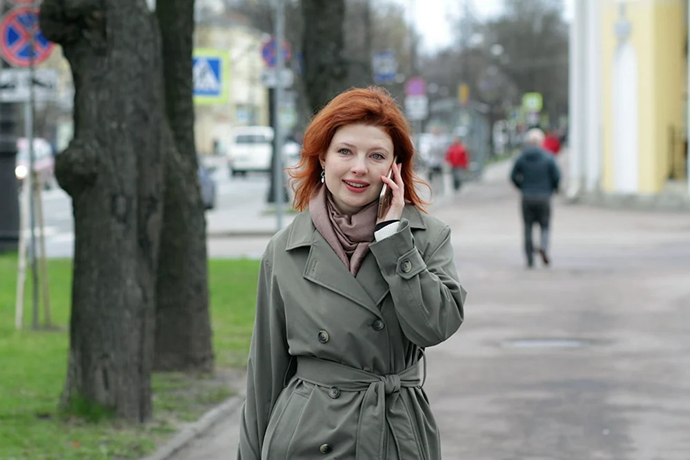Эми́лия Соломоновна Спива́к