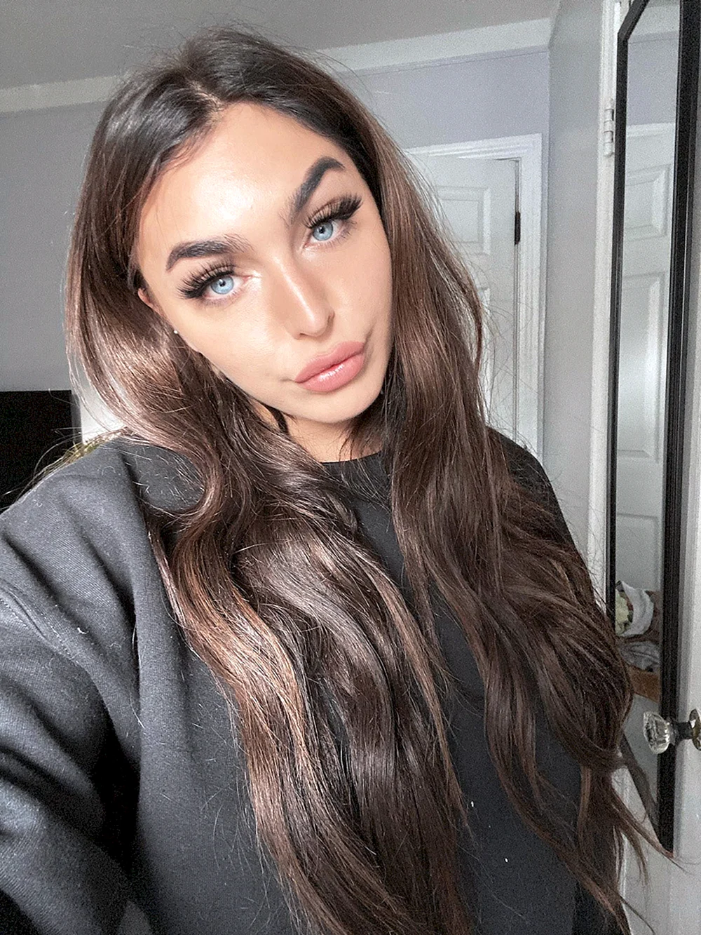 Emily Rinaudo hot