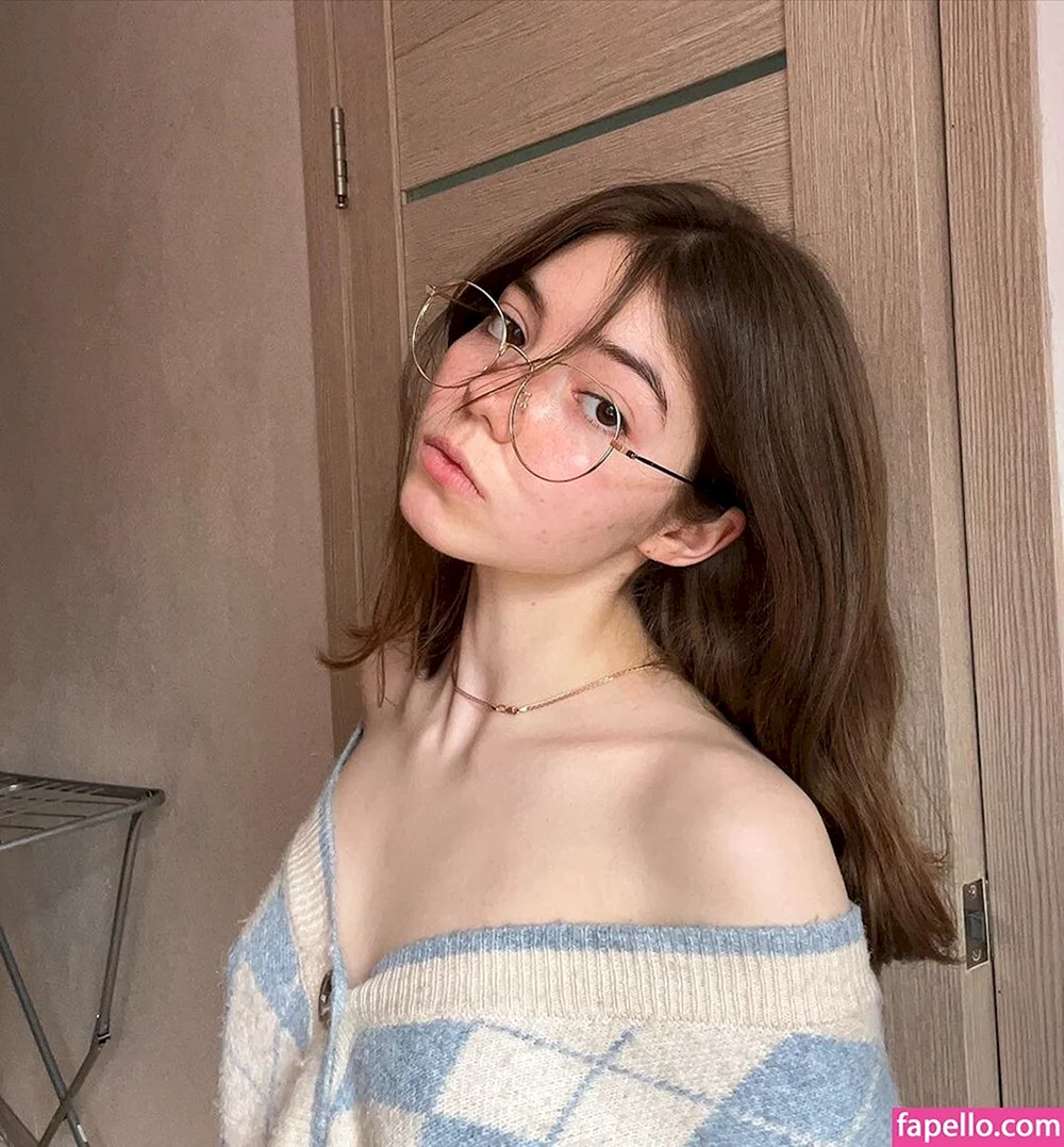 Ева Сайри