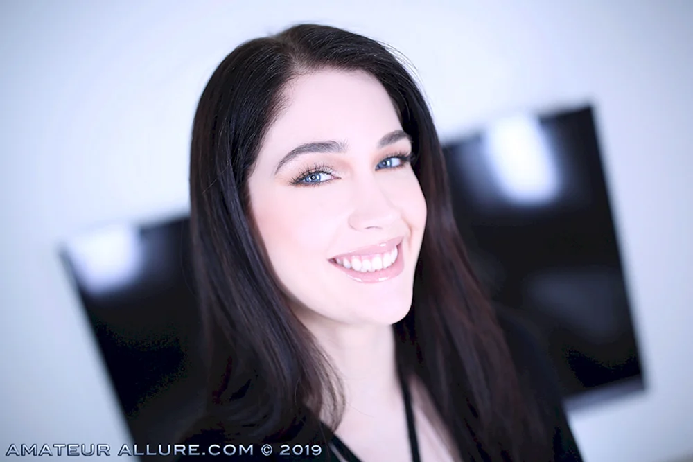 Evelyn Claire