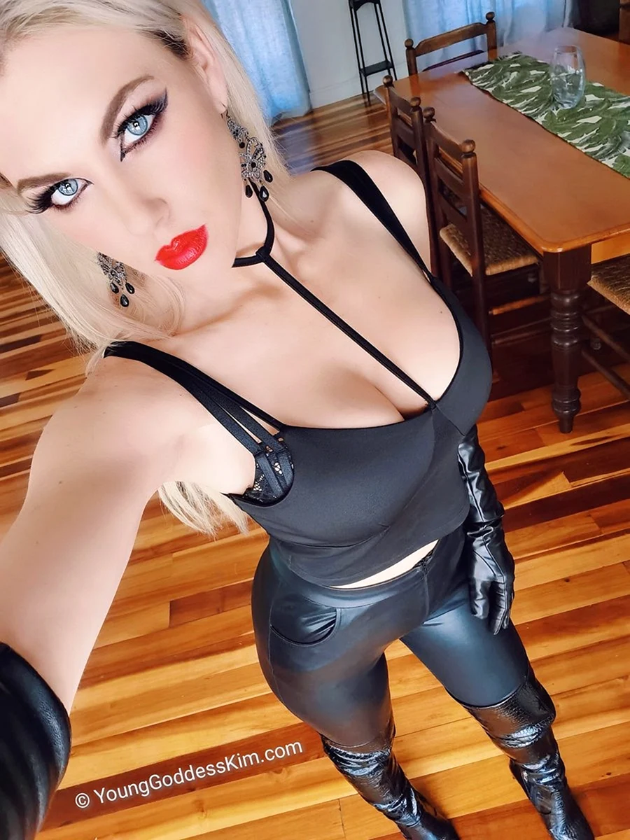 Goddess Kim мистрис