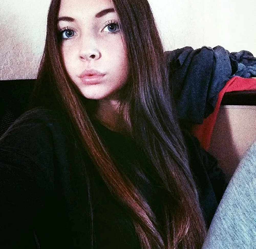 Яна Златова