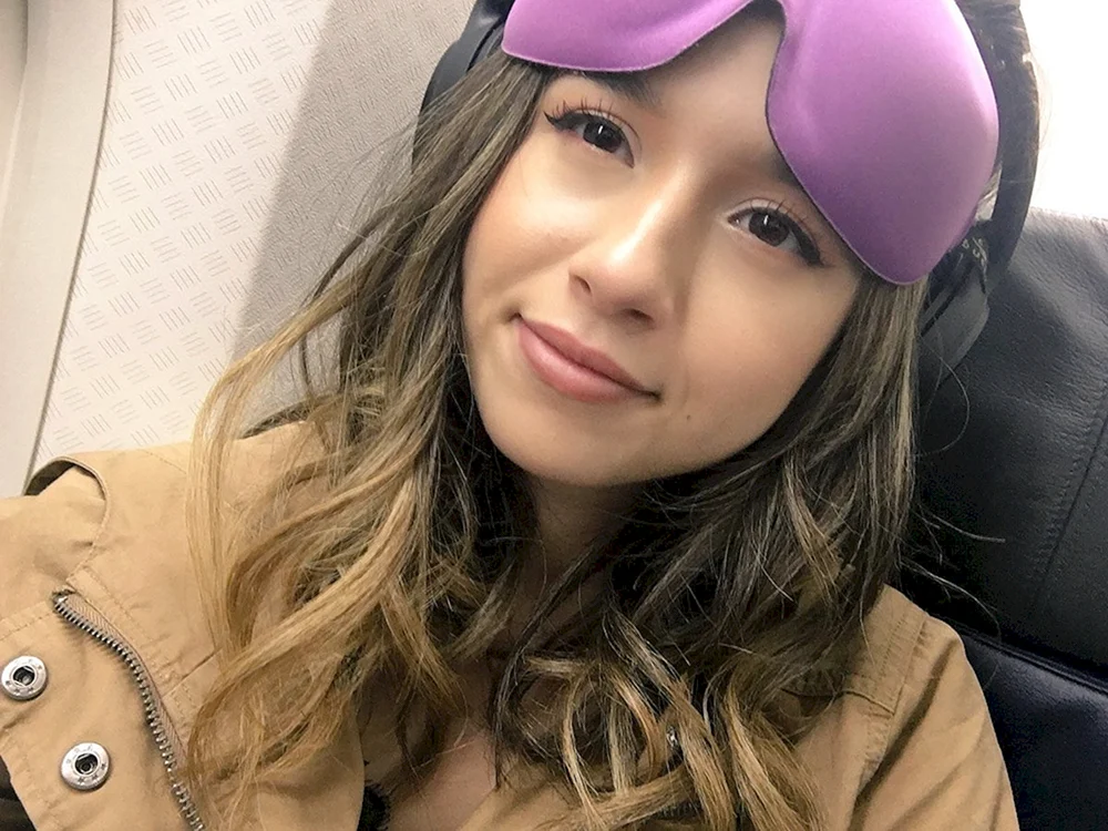 Имейн Pokimane анис