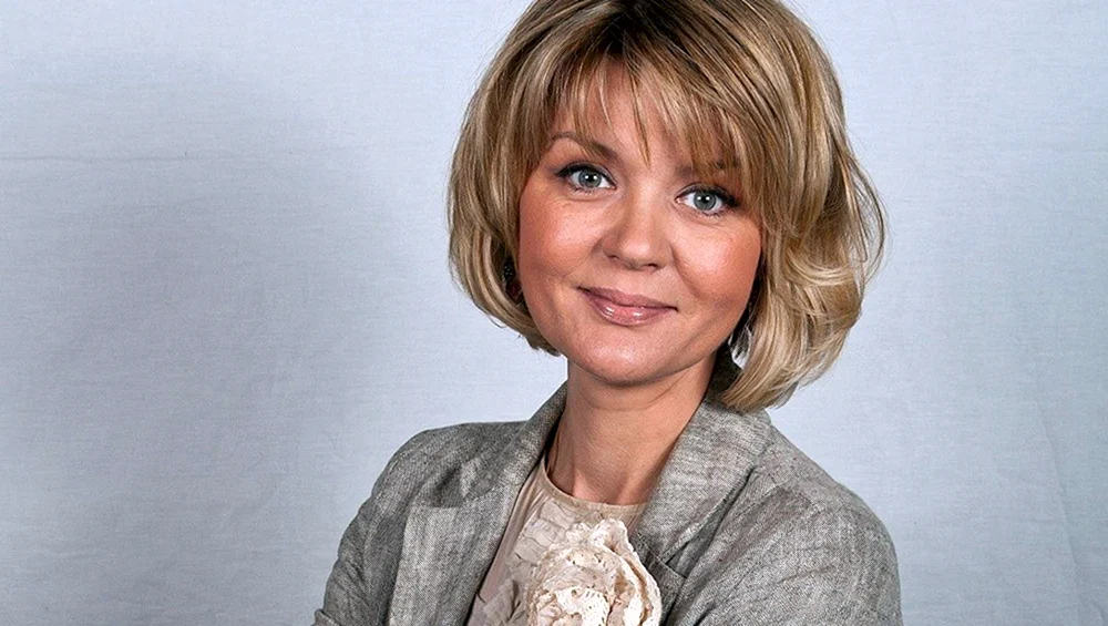 Юлия Меньшова стрижка 2021