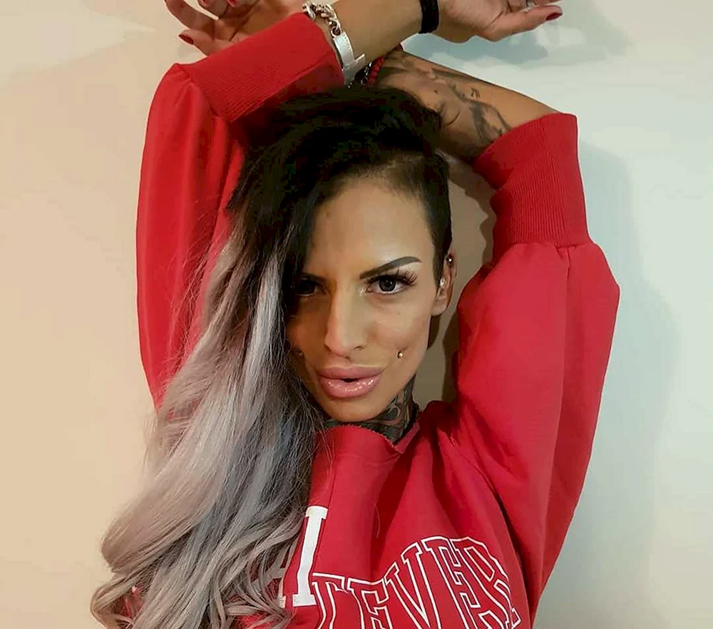 Jelena Krunic фото