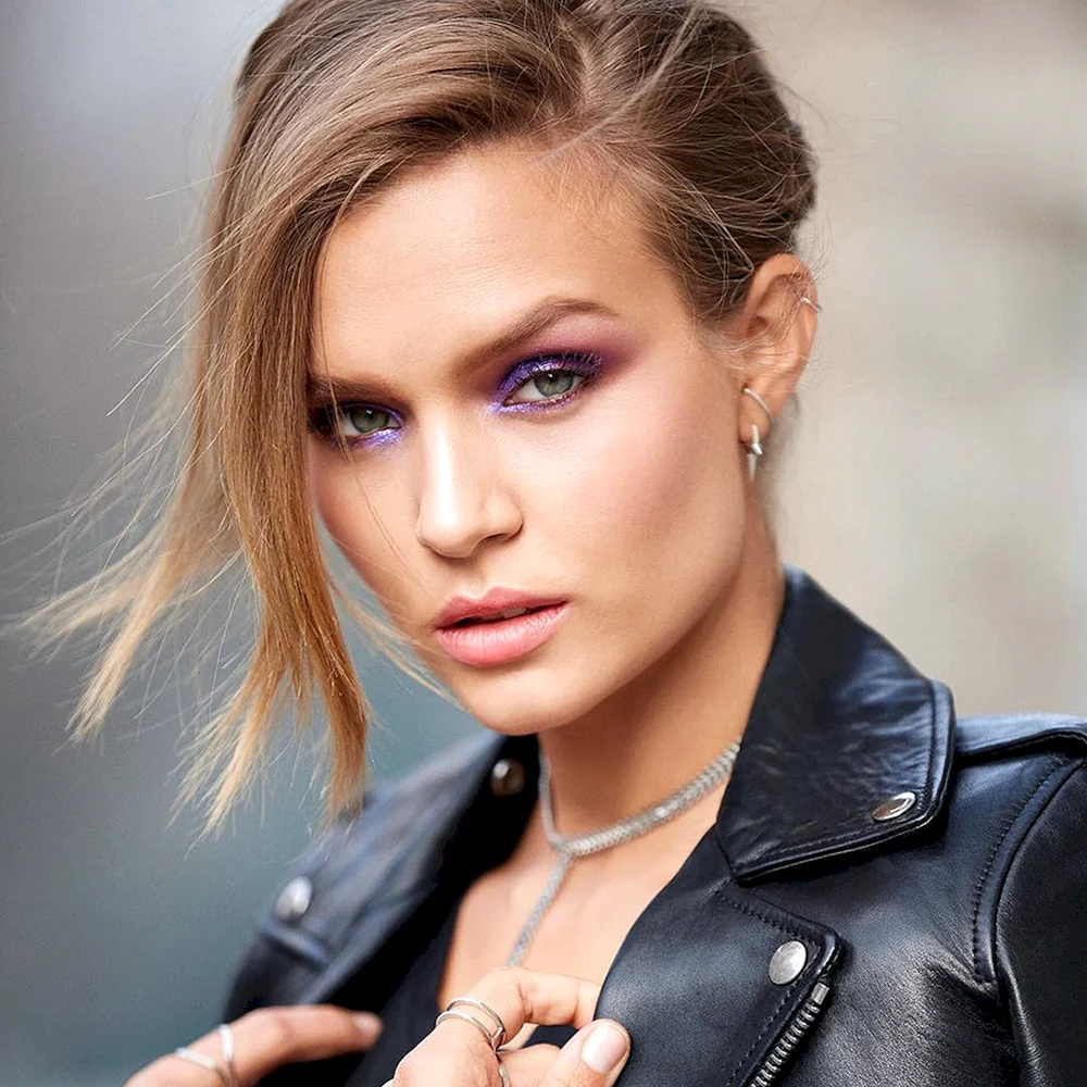 Josephine skriver модель