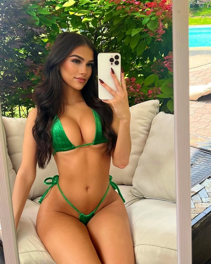 Julia Merekoulias