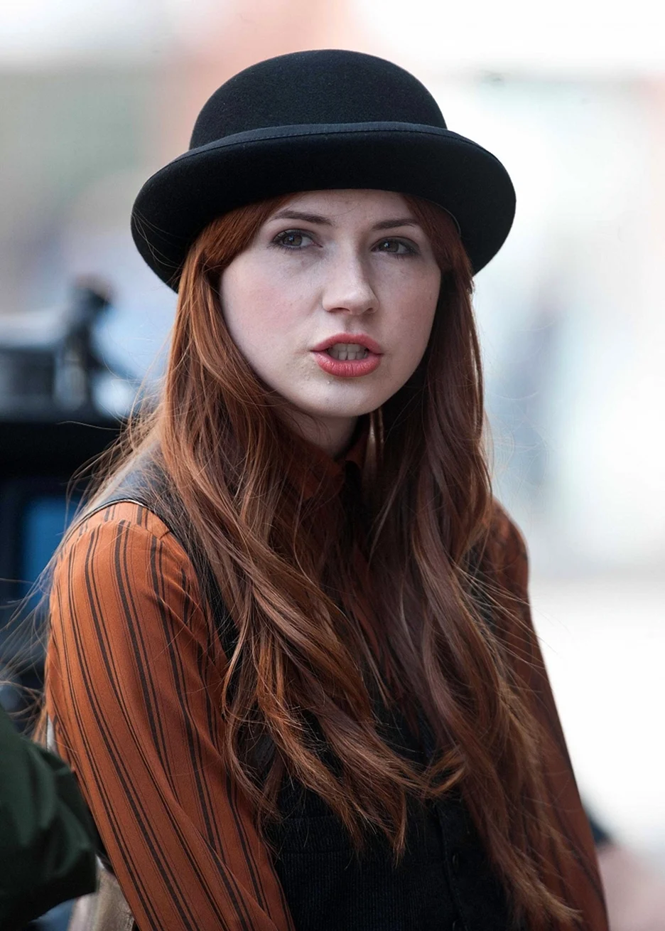 Карен Гиллан Karen Gillan