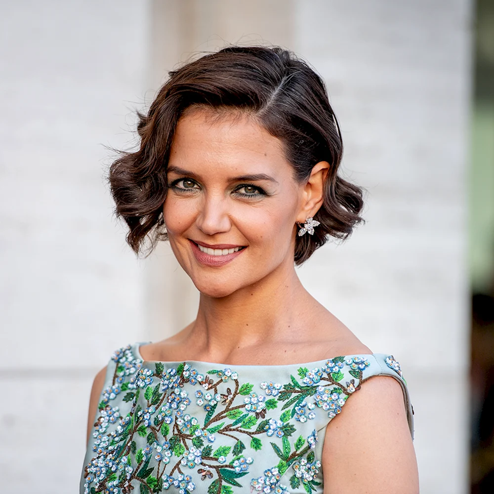 Katie holmes