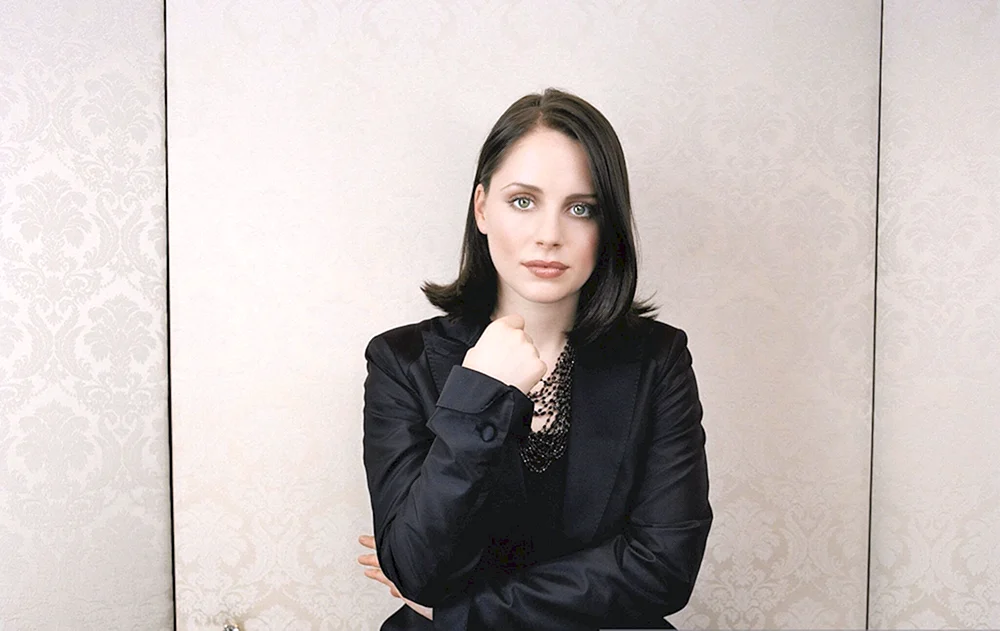 Laura Fraser