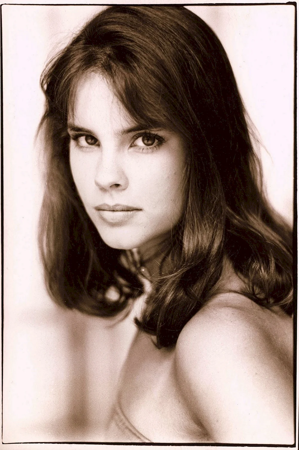 Leigh Cabot Alexandra Paul