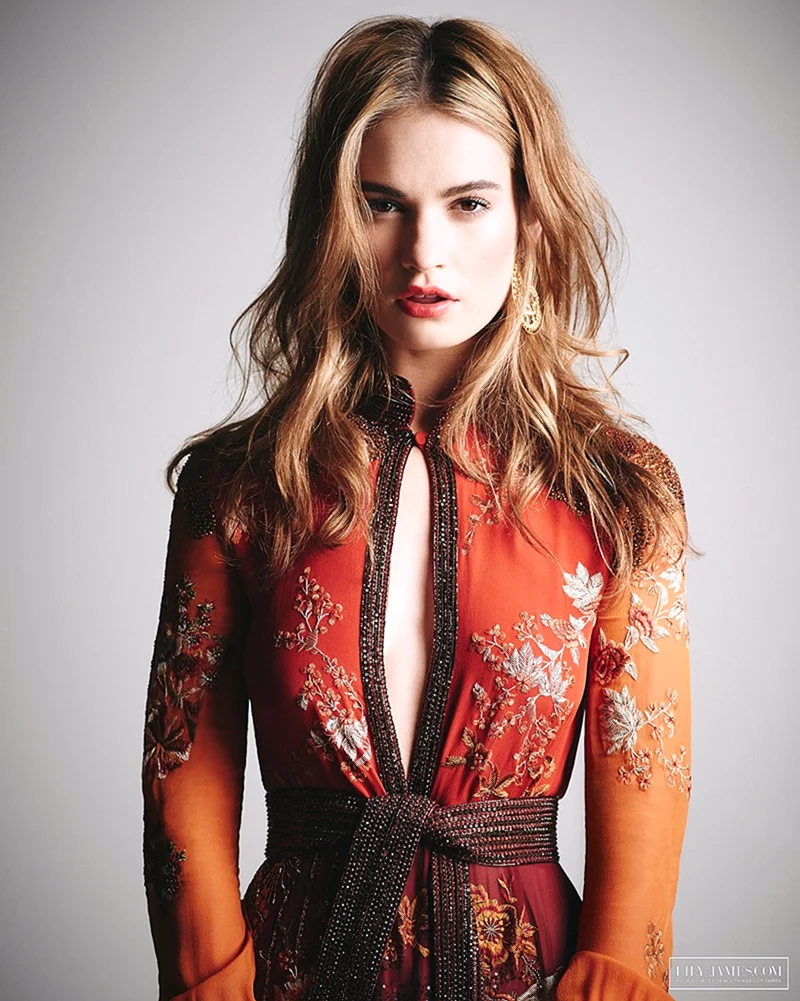 Лили Джеймс Lily James