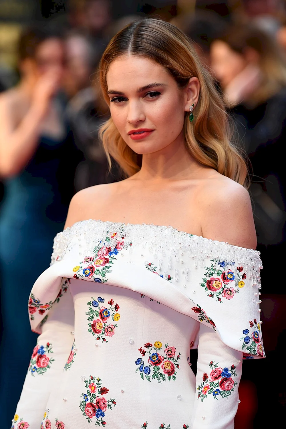 Лили Джеймс Lily James