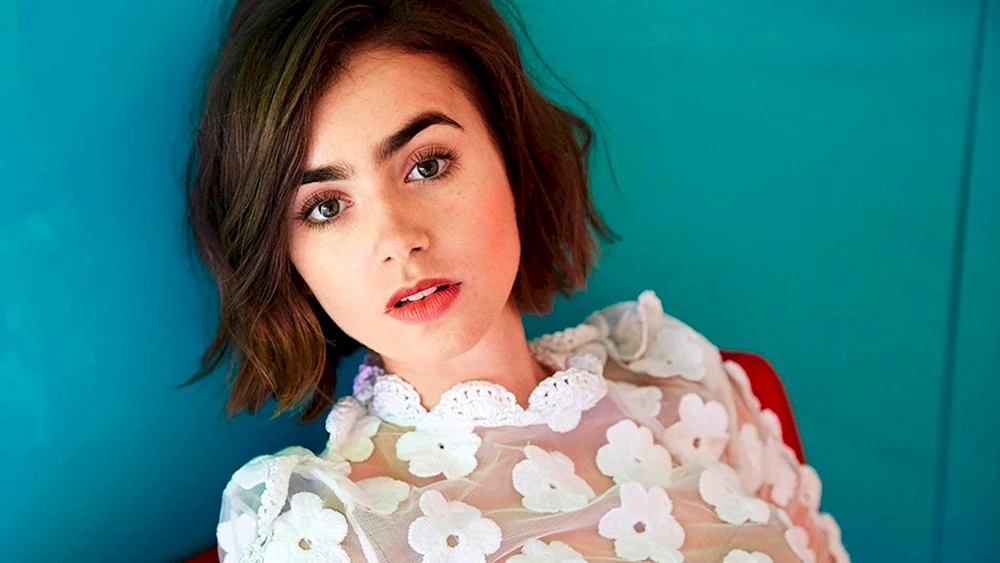 Лили Коллинз Lily Collins