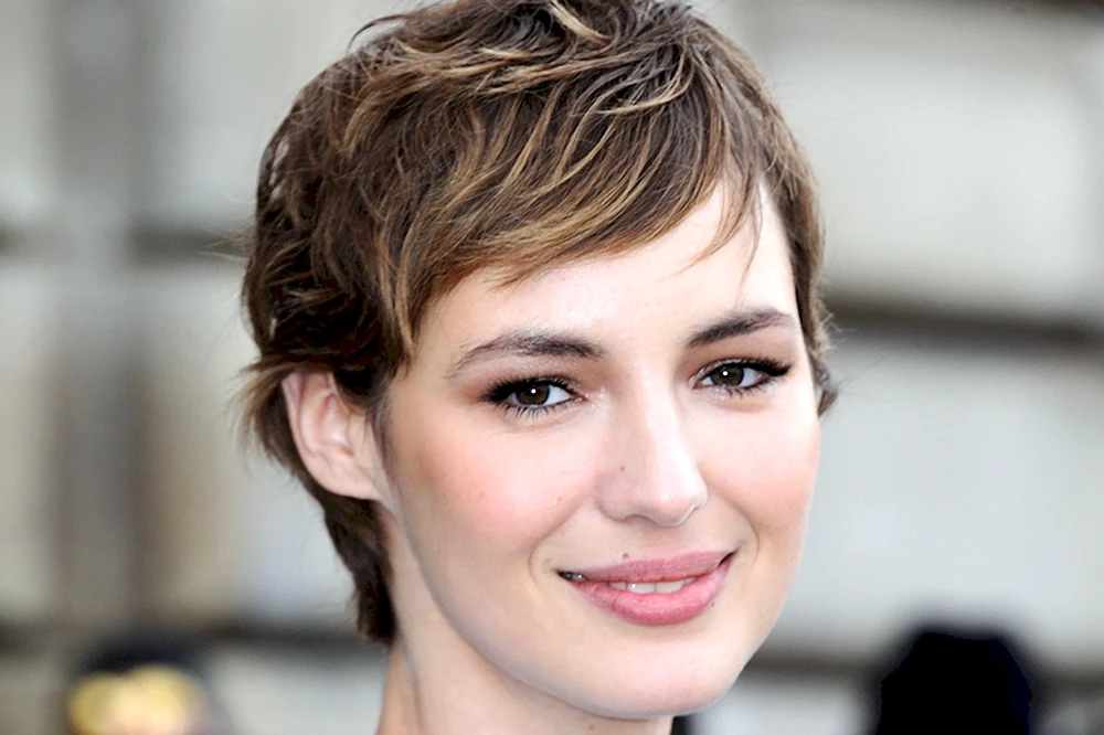 Луиз Бургуан Louise Bourgoin
