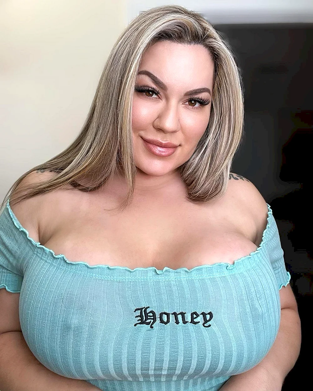 MARCELALATINBABE слив