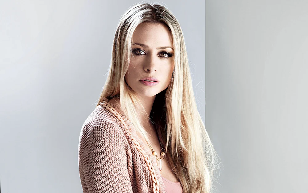 Мартина Стелла фото