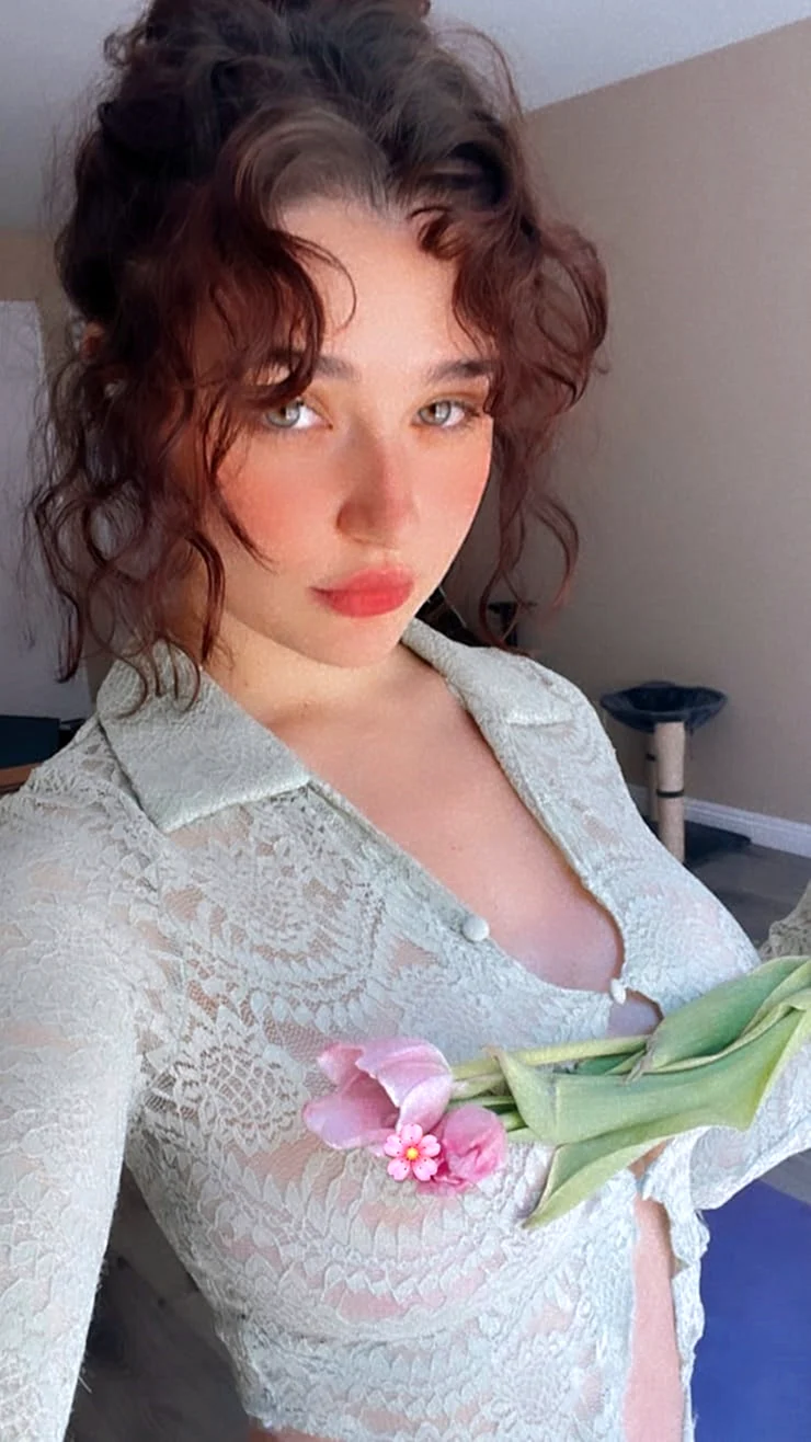Миа Алвес