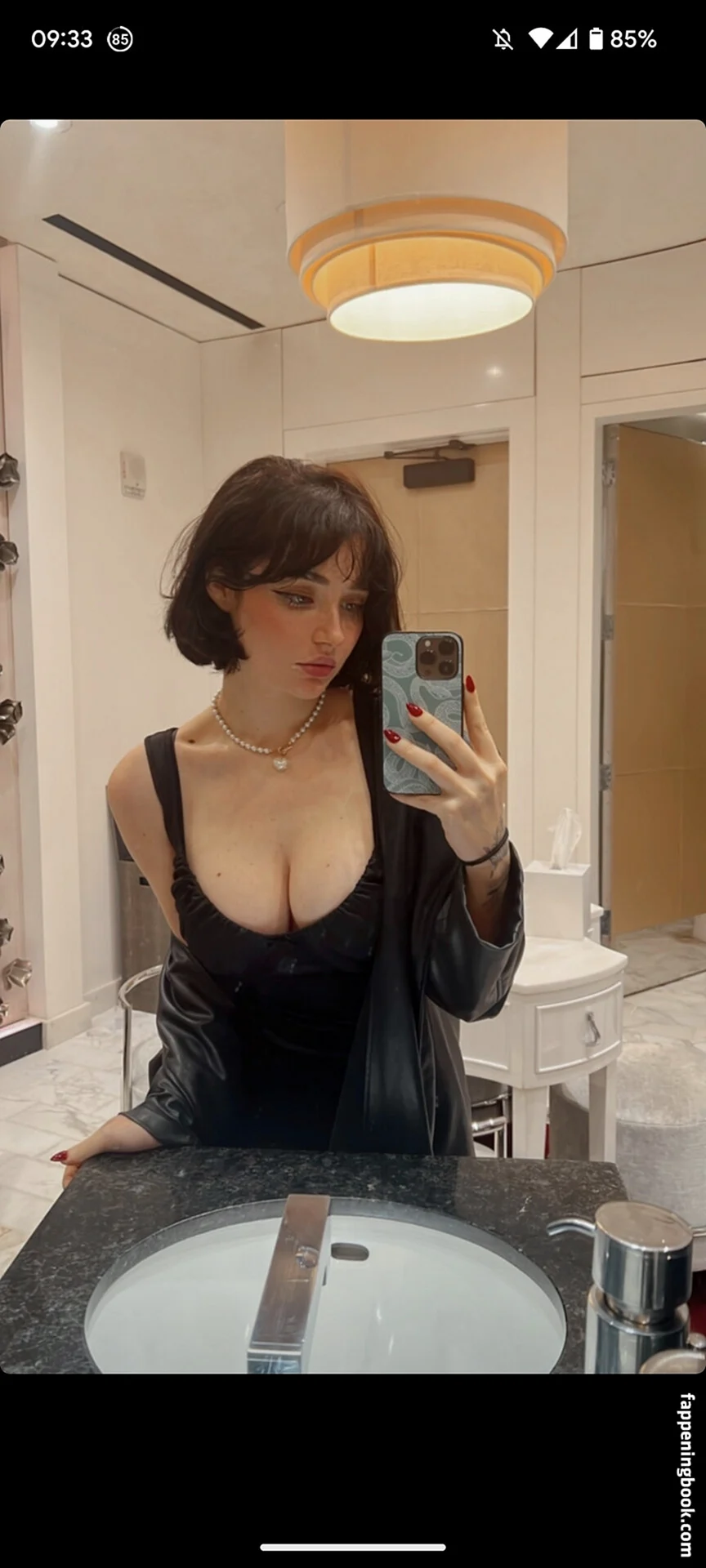 Michelle Alves 18