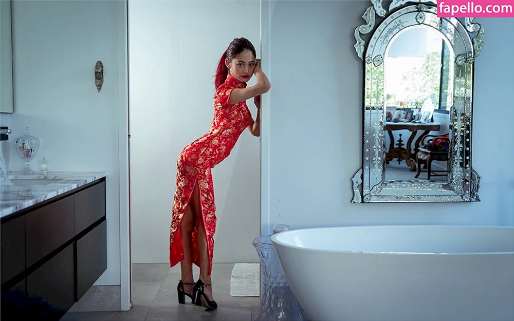Mina Yahagi feet