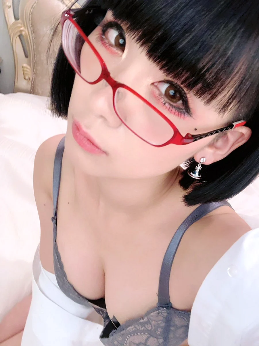 Модель Eri Kitami