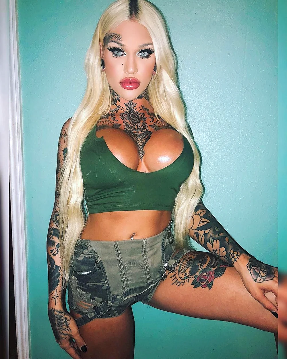 Nadia Love TS Бимбо
