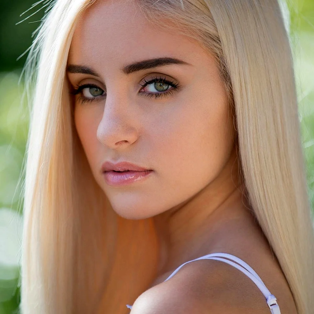 Наоми Вудс Naomi Woods