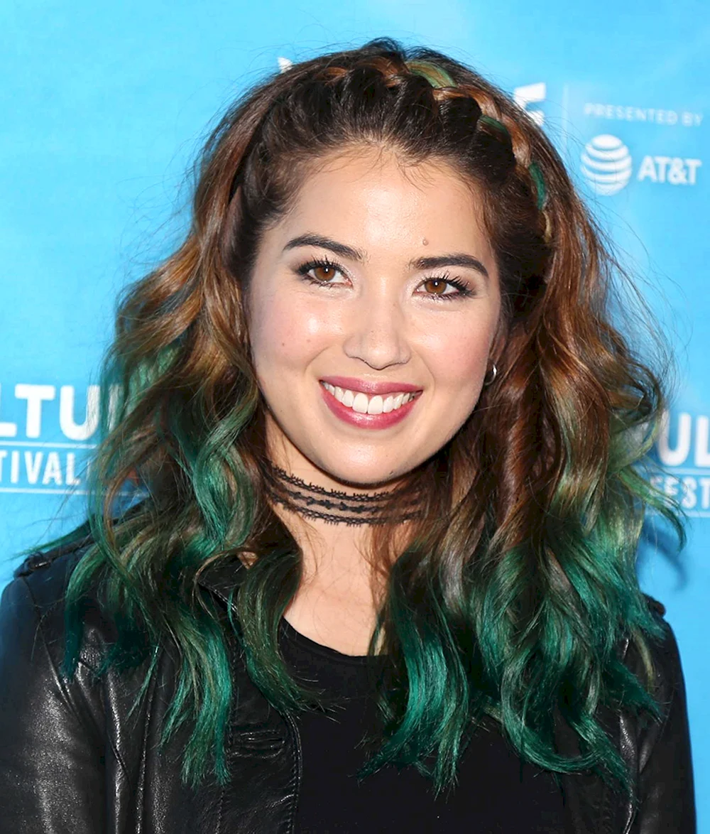 Nichole Bloom