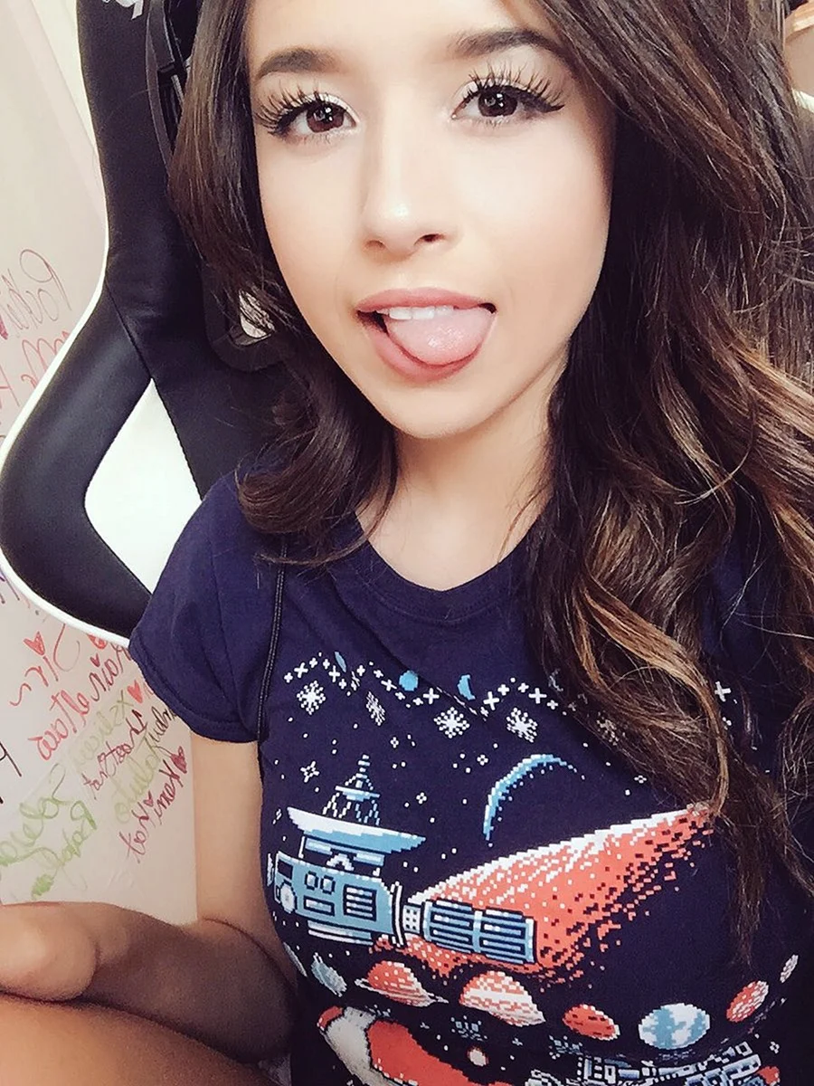 Pokimane thicc