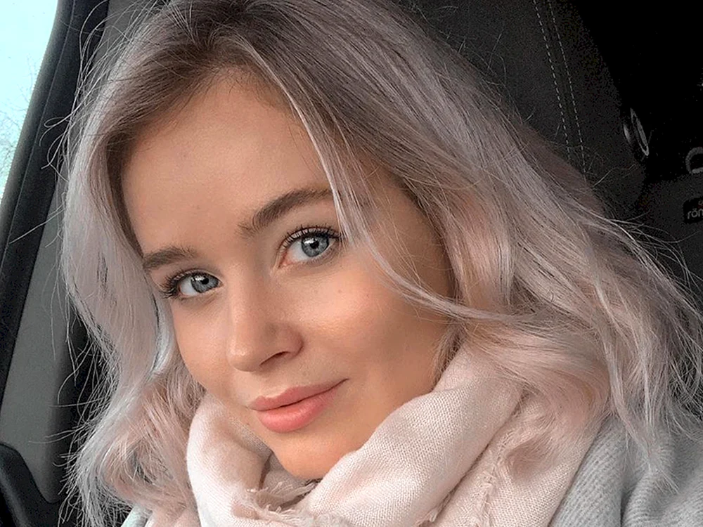Полина Гренц физрук