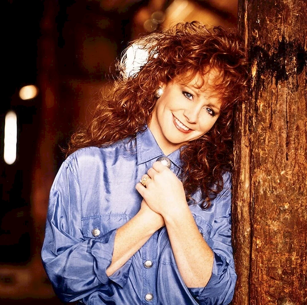 Reba MCENTIRE