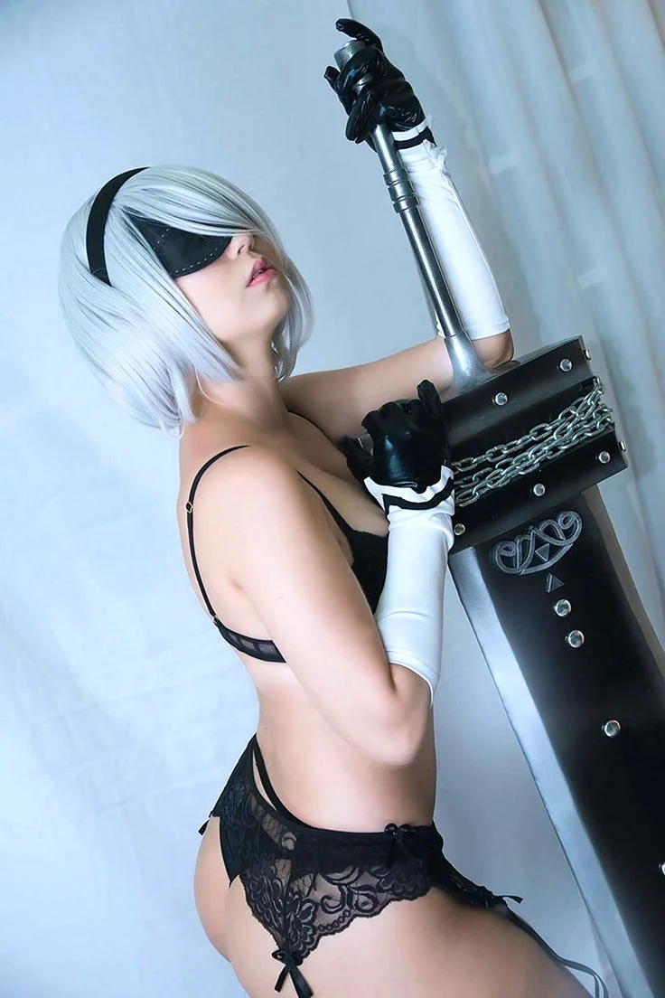 Саша Холланд NIER