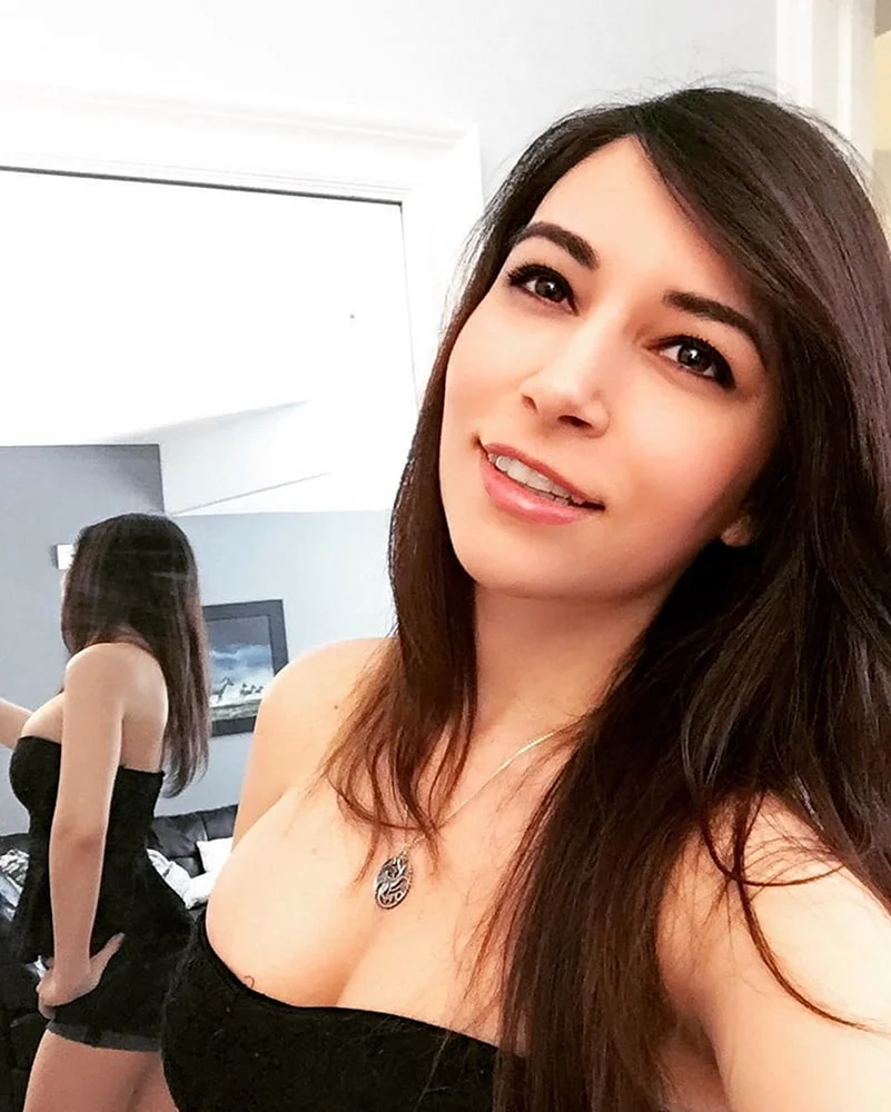 Стримерша Alinity
