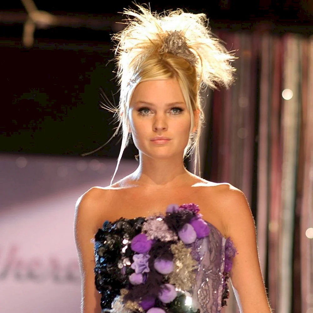 Sunny Mabrey особь