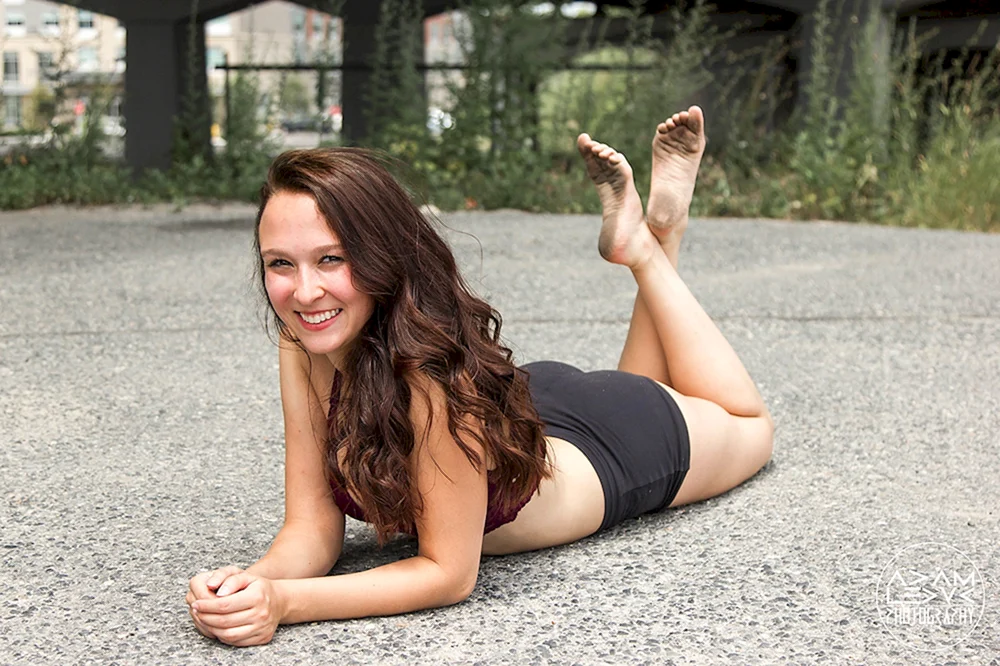 Светлана Карлина barefoot