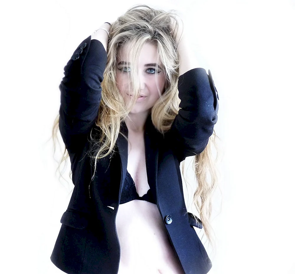 Teclye Christy @teclyechristy