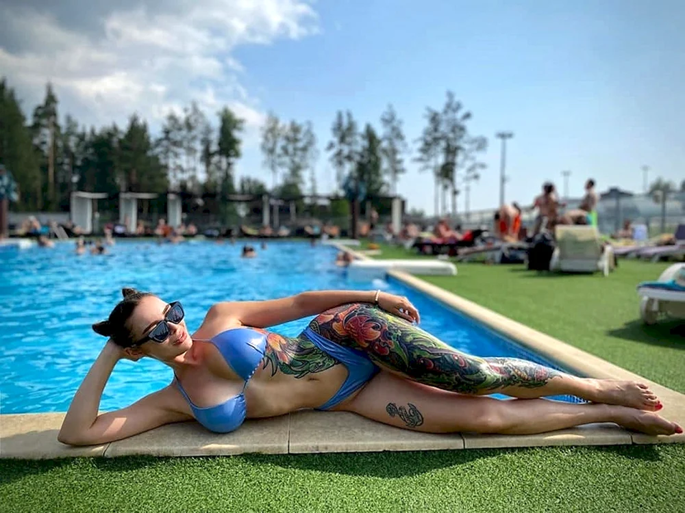 Томато Жданова