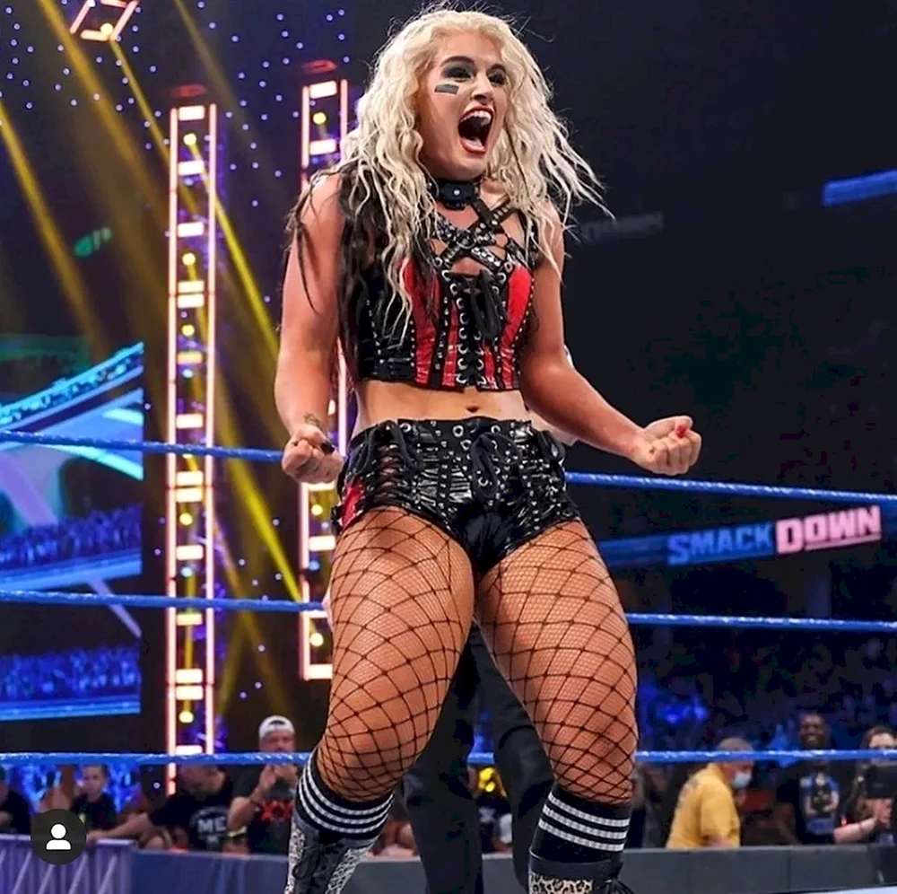 Toni Storm WWE