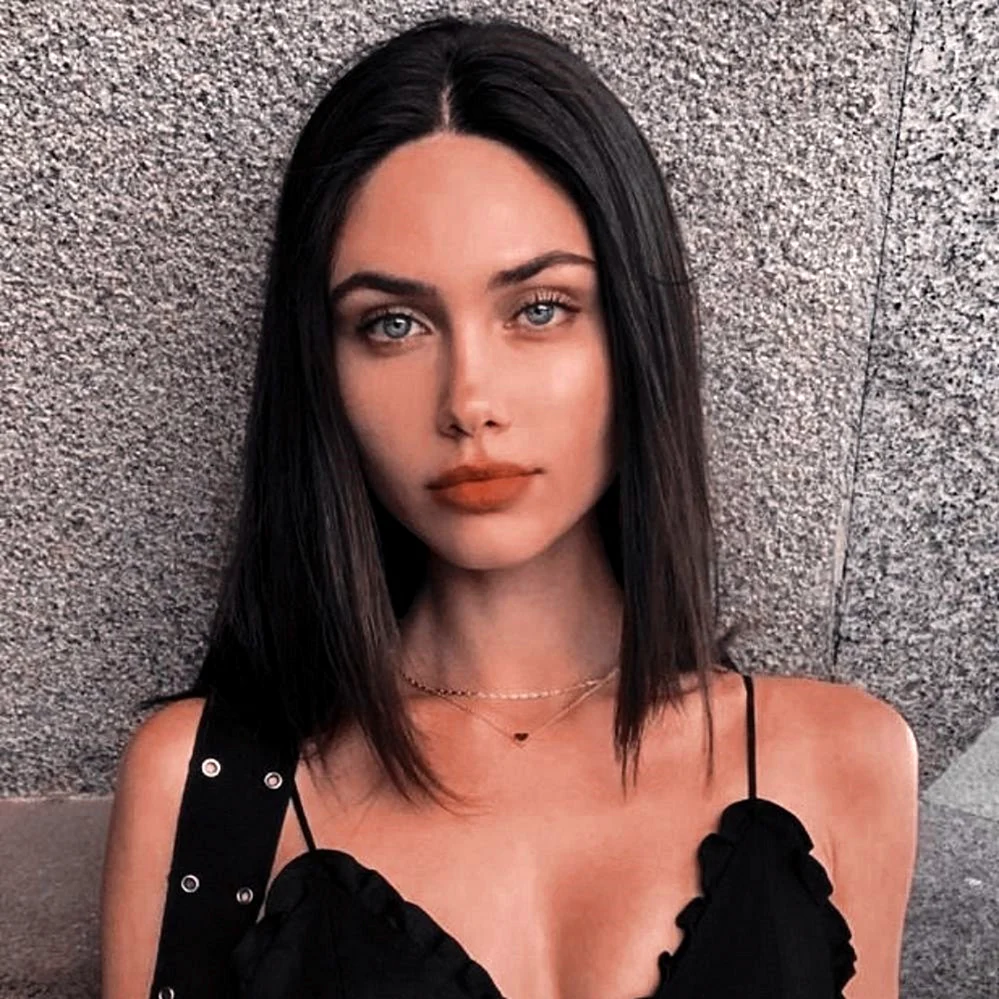 @Victoriaabron Vika Bronova